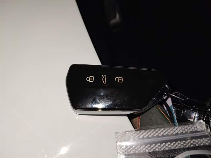 Фото 9 - Volkswagen ID.4 Crozz