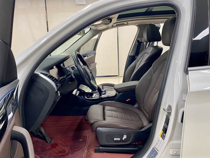 Фото 5 - BMW iX3