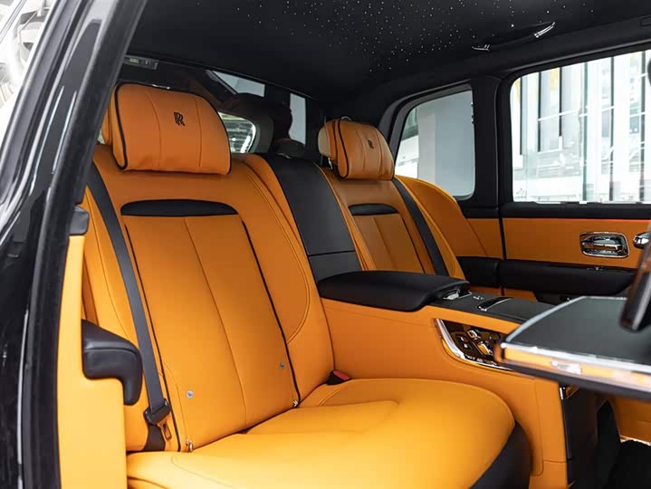 Фото 15 - Rolls-Royce Cullinan