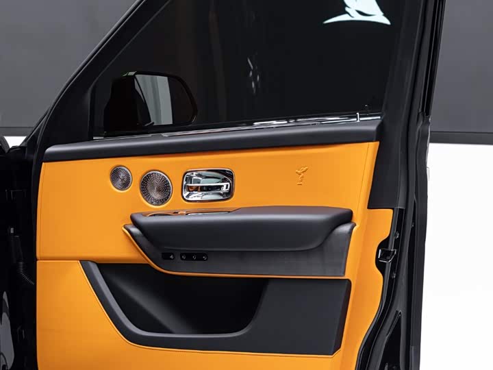 Фото 18 - Rolls-Royce Cullinan