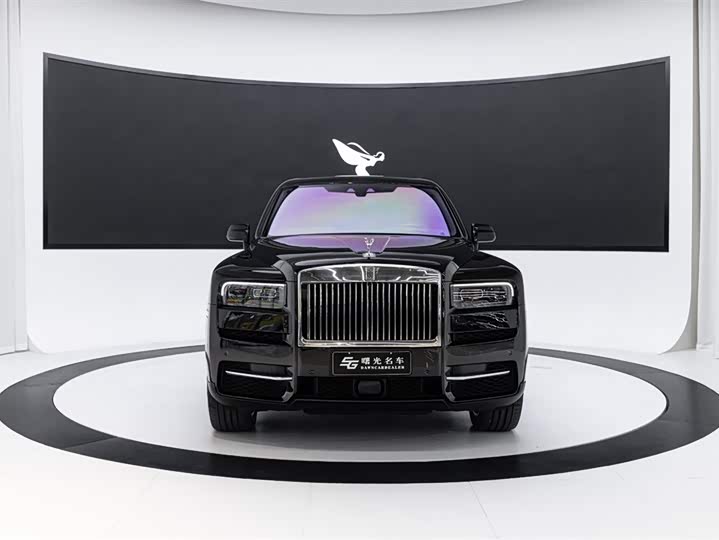 Фото 2 - Rolls-Royce Cullinan
