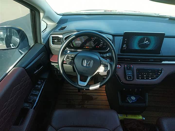 Фото 14 - Honda Elysion