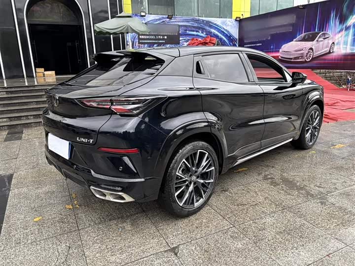 Фото 15 - Changan UNI-T