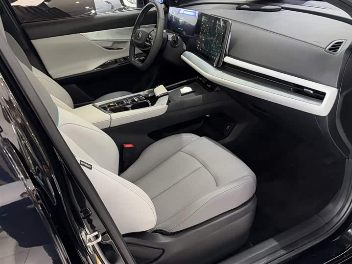 Фото 3 - Changan UNI-T