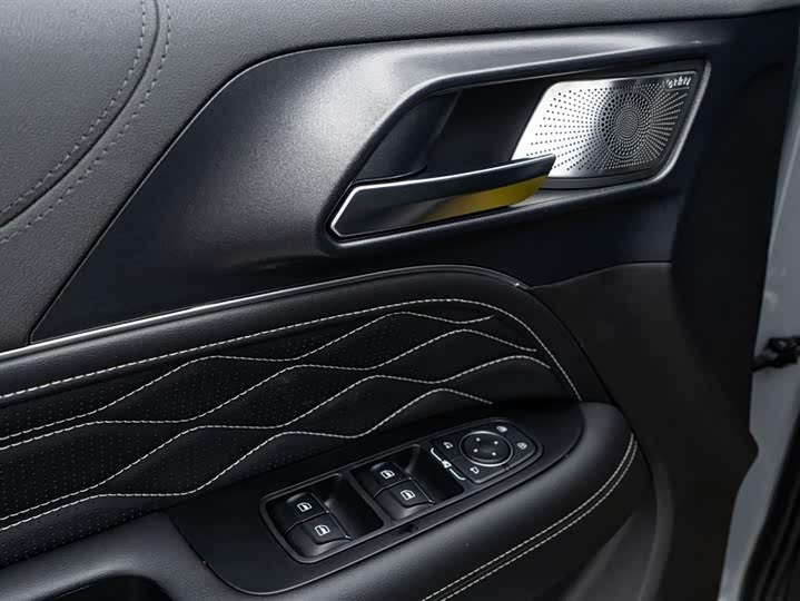 Фото 18 - Tank 300