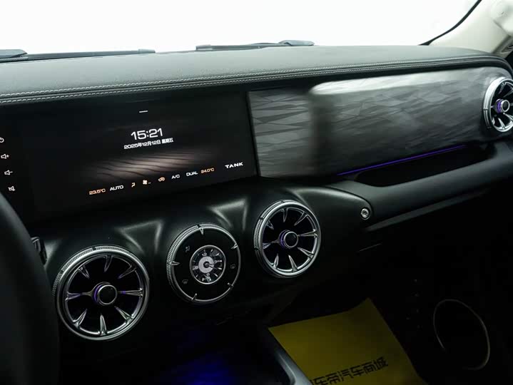 Фото 23 - Tank 300