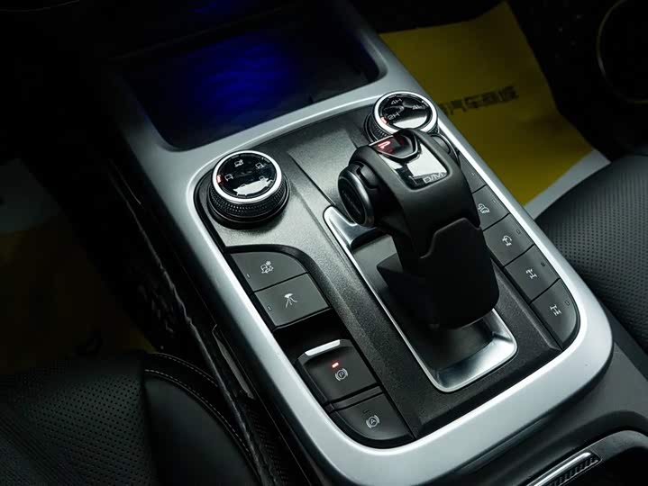 Фото 24 - Tank 300