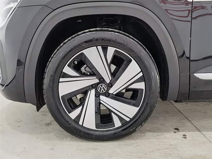 Фото 17 - Volkswagen Teramont X