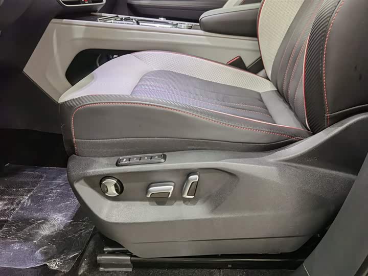 Фото 20 - Volkswagen Teramont X