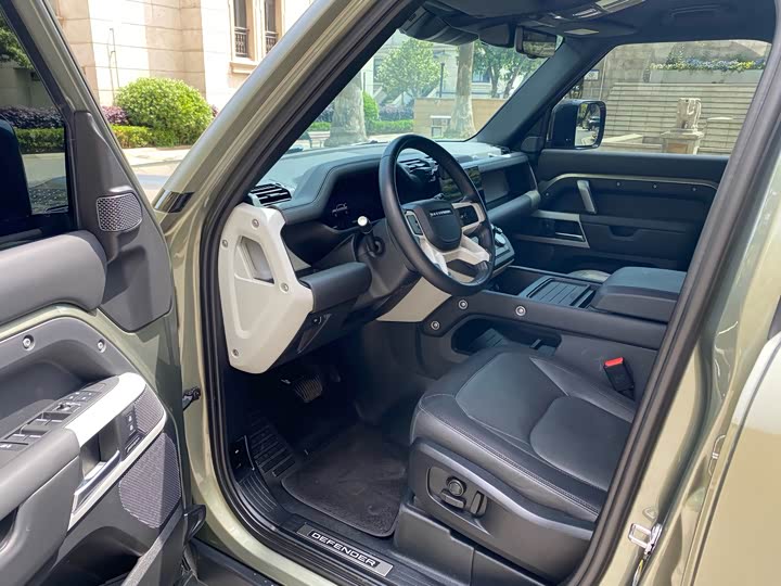 Фото 6 - Land Rover Defender