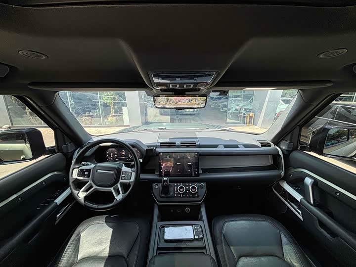 Фото 9 - Land Rover Defender