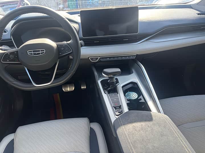 Фото 5 - Geely Preface