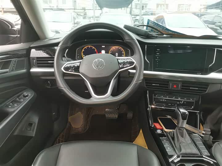 Фото 11 - Volkswagen Passat