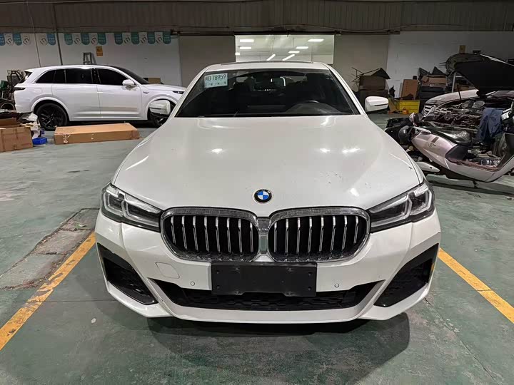 Фото 2 - BMW 5 Series