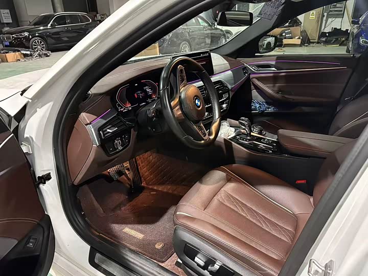 Фото 4 - BMW 5 Series