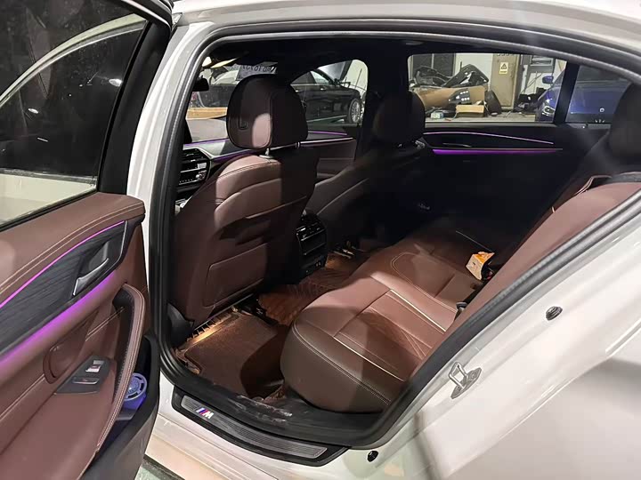 Фото 6 - BMW 5 Series