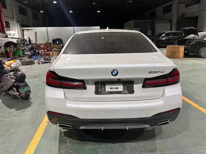 Фото 8 - BMW 5 Series