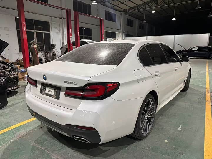Фото 9 - BMW 5 Series