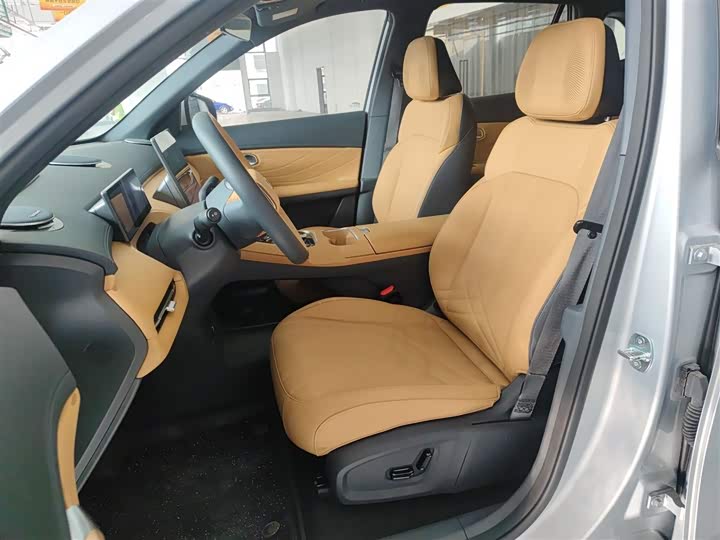 Фото 15 - Geely Galaxy Starship 7