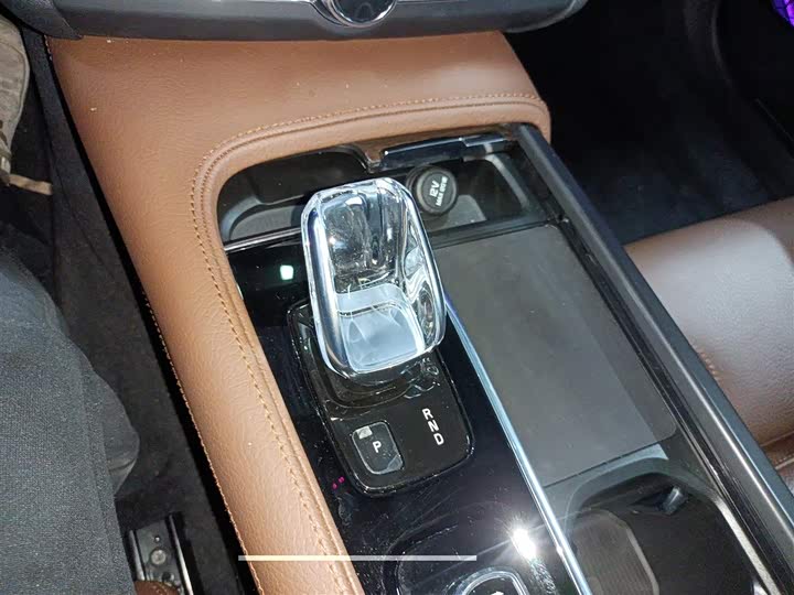 Фото 14 - Volvo S90