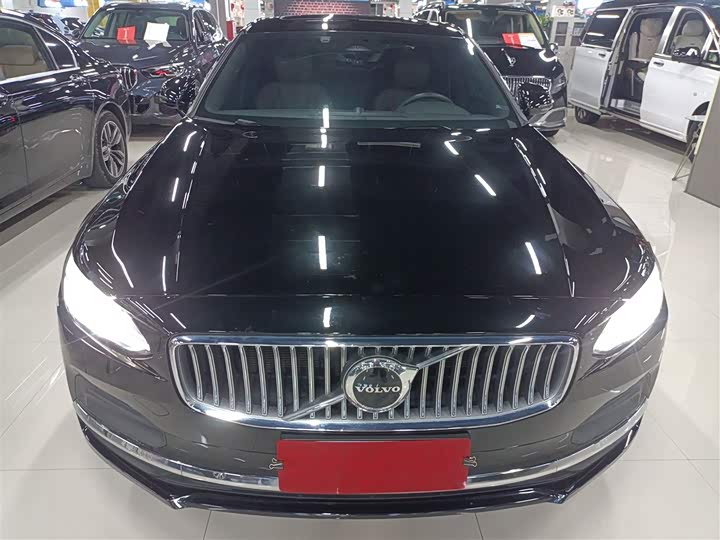 Фото 3 - Volvo S90