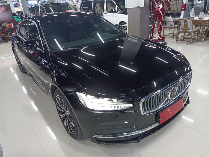Фото 4 - Volvo S90