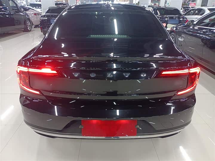 Фото 6 - Volvo S90