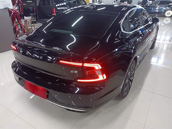 Фото 7 - Volvo S90