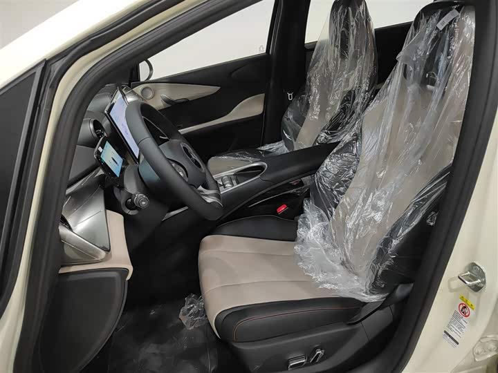 Фото 15 - BYD Dolphin