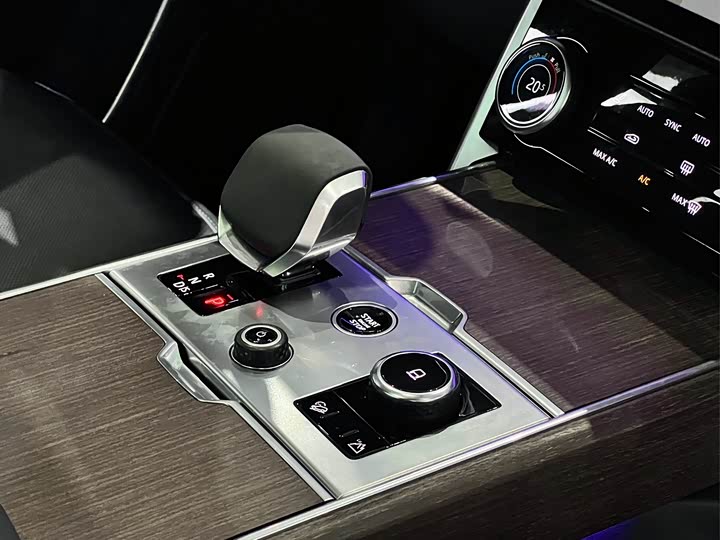 Фото 31 - Land Rover Range Rover