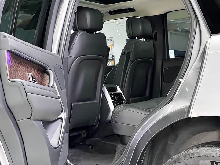 Фото 35 - Land Rover Range Rover