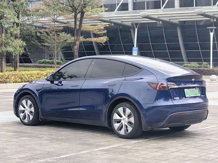 Фото 9 - Tesla Model Y