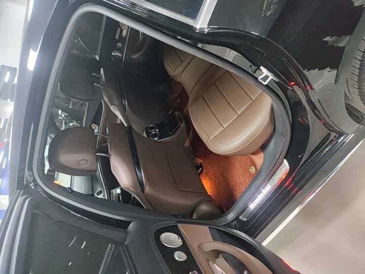 Фото 6 - Mercedes-Benz E-Class