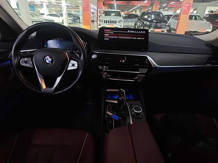 Фото 13 - BMW 5 Series