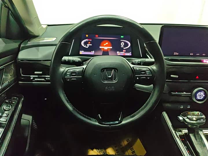 Фото 15 - Honda Inspire