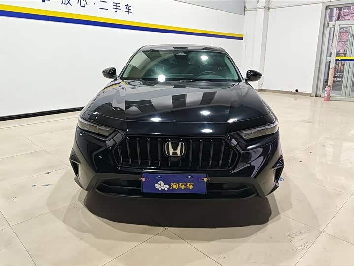 Фото 2 - Honda Inspire