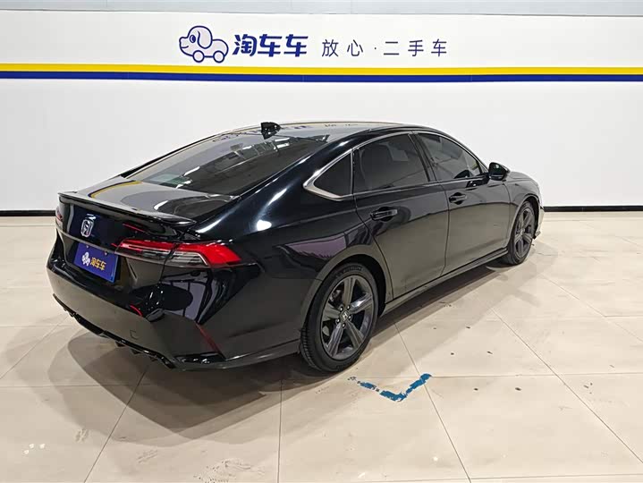 Фото 3 - Honda Inspire