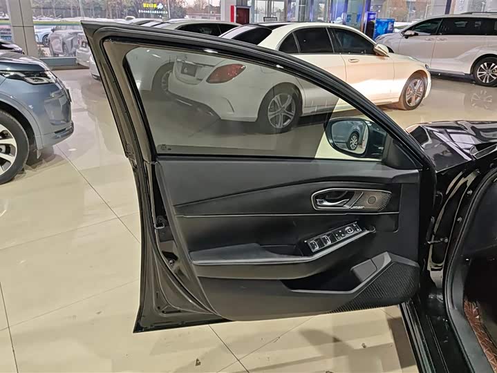 Фото 7 - Honda Inspire