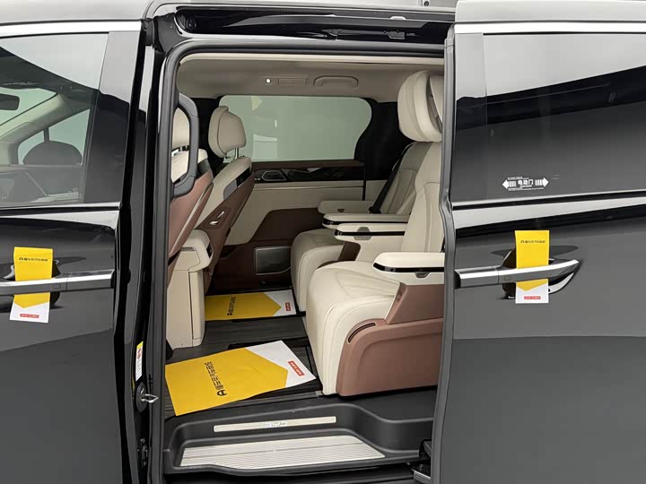 Фото 14 - BYD Xia