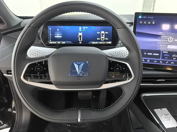 Фото 11 - Changan Deepal SL03