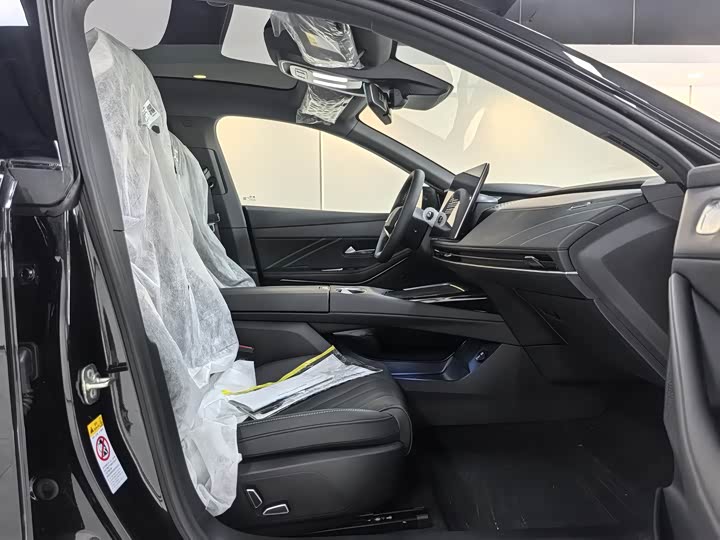 Фото 9 - Changan Deepal SL03