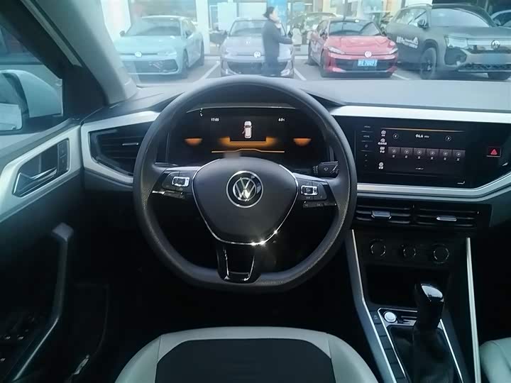 Фото 11 - Volkswagen Polo