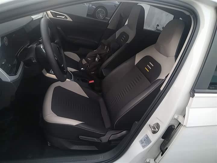 Фото 15 - Volkswagen Polo