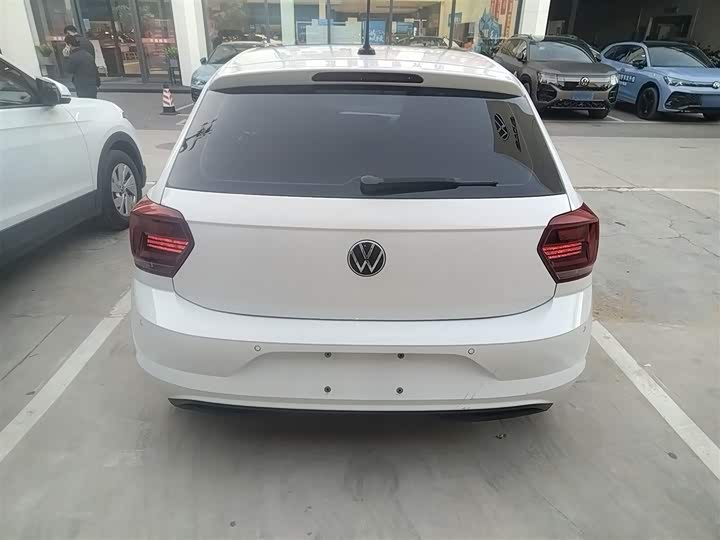 Фото 6 - Volkswagen Polo