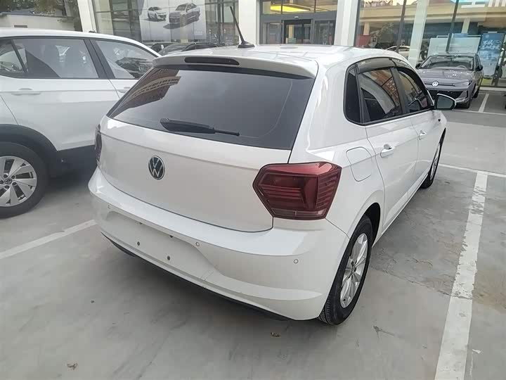 Фото 7 - Volkswagen Polo