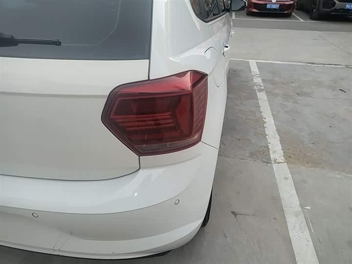 Фото 8 - Volkswagen Polo