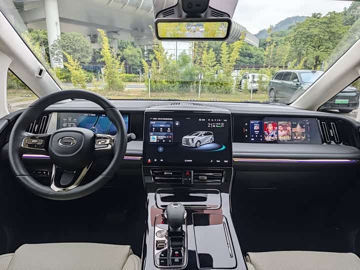 Фото 14 - GAC Trumpchi E9