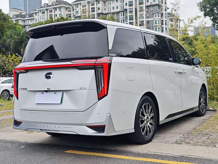 Фото 6 - GAC Trumpchi E9