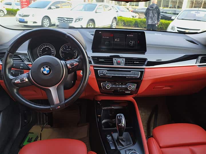 Фото 12 - BMW X2