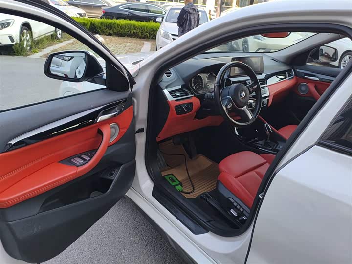 Фото 13 - BMW X2